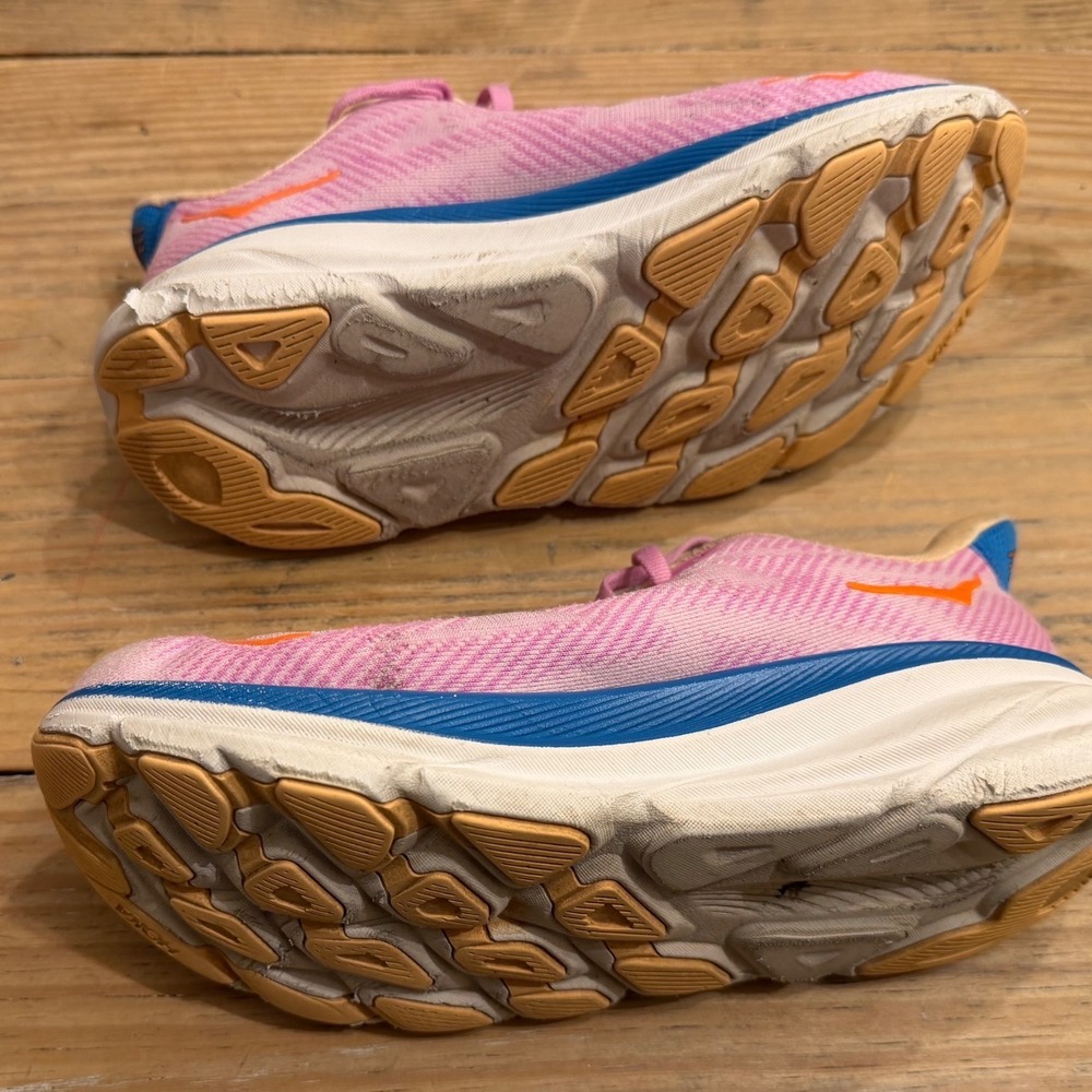 Hoka Clifton 9 Wide Pink Blue Orange Running Shoes  Womens 6D - Picture 3 of 9